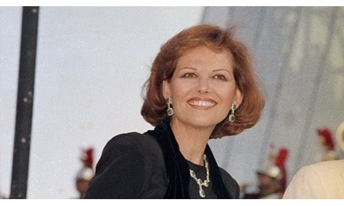İTALYAN YILDIZ CLAUDIA CARDINALE FRANSA'DA YAŞAMINI YİTİRDİ 